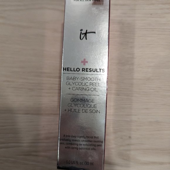 IT Cosmetics - HELLO RESULTS BABY-SMOOTH GLYCOLIC ACID PEEL + CARING OIL - Picture 1 of 1